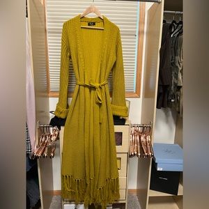 Long Flowy Hanifa Brand  knit sweater